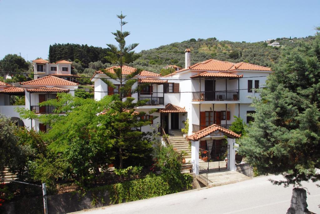 Anofli Suites Skopelos Exterior foto